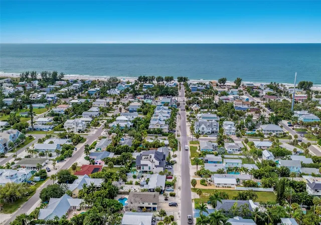Photo 30 of Single family home for sale at 313 Magnolia Ave, ANNA MARIA, FL 34216 | MLS# A4708652 | Listing updated on 2026-10-07