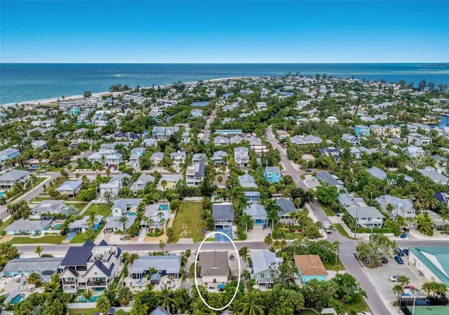 Photo 3 of Single family home for sale at 313 Magnolia Ave, Anna Maria, FL 34216 | MLS# A4708652 | Listing updated on 2026-10-07