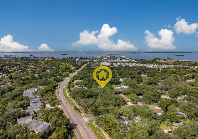 Photo 2 of Single family home for sale at 3 Birdie Ln, Palm Harbor, FL 34683 | MLS# TB8555394 | Listing updated on 2026-10-09