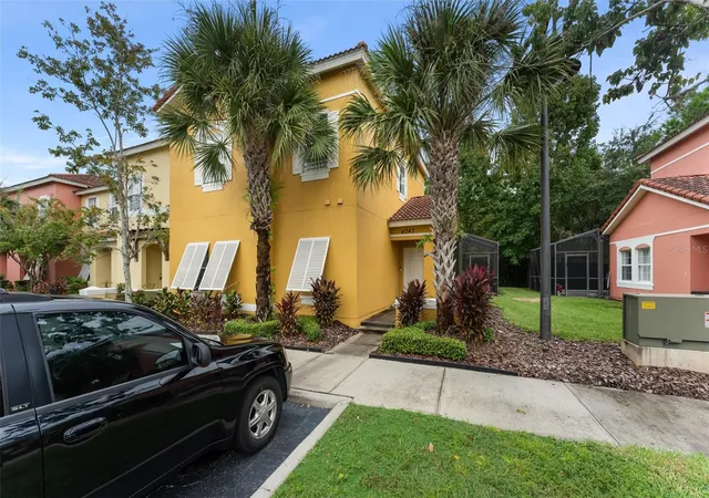 Photo 2 of Townhouse for sale at 4747 Ormond Beach Way, Kissimmee, FL 34746 | MLS# O6447647 | Listing updated on 2026-10-08