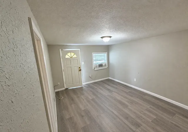 Photo 3 of House for sale at 2006 W Hickory St, Lakeland, FL 33815 | MLS# O6447651 | Listing updated on 2026-10-08