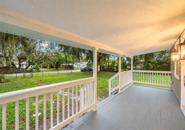 Photo 2 of Single family home for sale at 828 30th Street Nw, Winter Haven, FL 33881 | MLS# TB8555416 | Listing updated on 2026-10-08