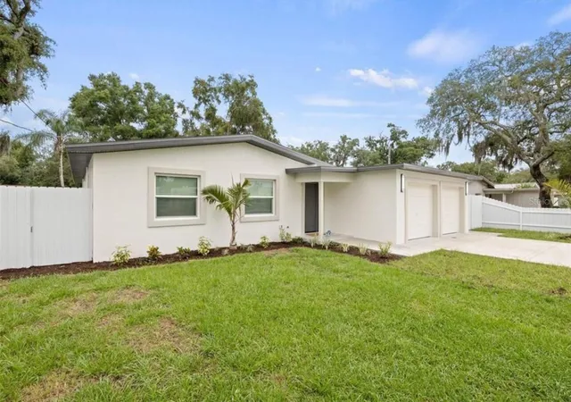 Single family home for sale at 817 W Bougainvillea Ave, TAMPA, FL 33612 | MLS# O6447656
