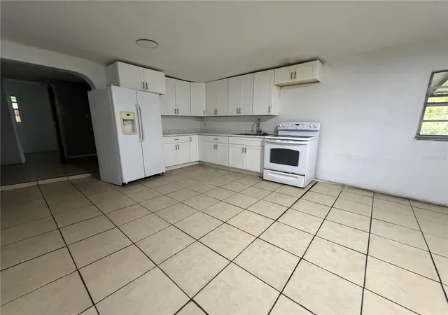 Photo 4 of Single family home for sale at 222 Haynes St, Daytona Beach, FL 32114 | MLS# O6447657 | Listing updated on 2026-10-07