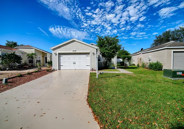 Photo 1 of Single family home for sale at 4952 Heron Run Cir, Leesburg, FL 34748 | MLS# G5118709 | Listing updated on 2026-10-07