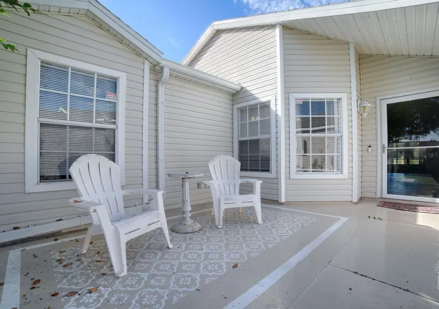 Photo 3 of Single family home for sale at 4952 Heron Run Cir, Leesburg, FL 34748 | MLS# G5118709 | Listing updated on 2026-10-07