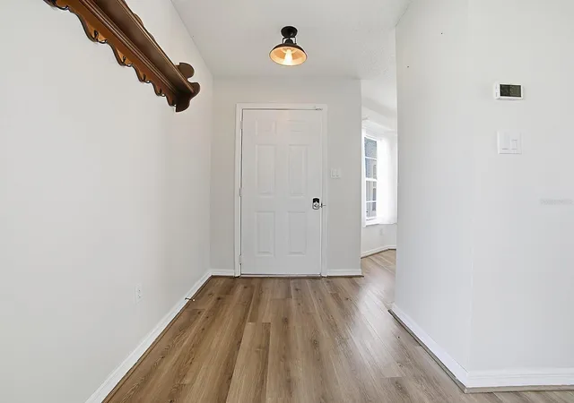 Photo 3 of Single family home for sale at 4952 Heron Run Cir, Leesburg, FL 34748 | MLS# G5118709 | Listing updated on 2026-10-07
