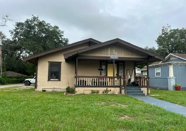 Photo 1 of Sale Pending at 1523 Boone Pl, Lakeland, FL 33803 | MLS# TB8555433 | Listing updated on 2026-10-07