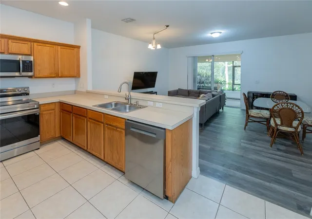 Photo 3 of Townhouse for sale at 2852 Tanzanite Ter, Kissimmee, FL 34758 | MLS# O6447673 | Listing updated on 2026-10-08