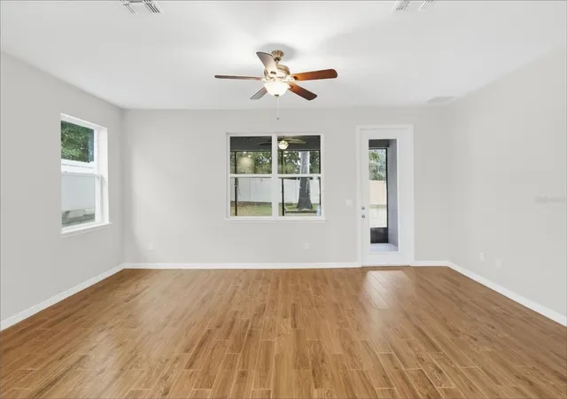 Photo 2 of Single family home for sale at 827 Daybreak Pl, Longwood, FL 32750 | MLS# TB8555437 | Listing updated on 2026-10-07