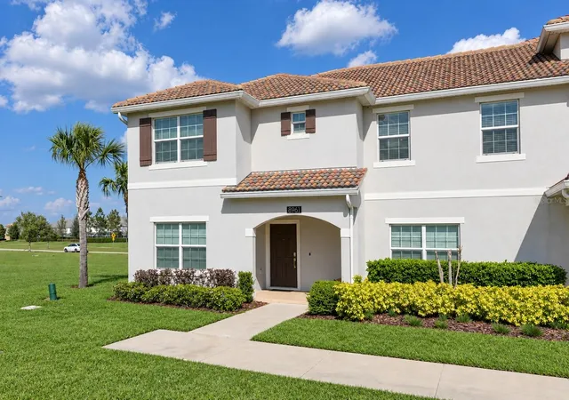 Photo 2 of Townhouse for sale at 8961 Stinger Dr, Davenport, FL 33896 | MLS# O6447680 | Listing updated on 2026-10-07