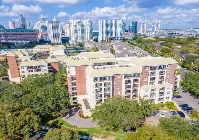 Photo 2 of Condo for sale at 1000 S Harbour Is Blvd #2306, Tampa, FL 33602 | MLS# TB8555445 | Listing updated on 2026-10-08