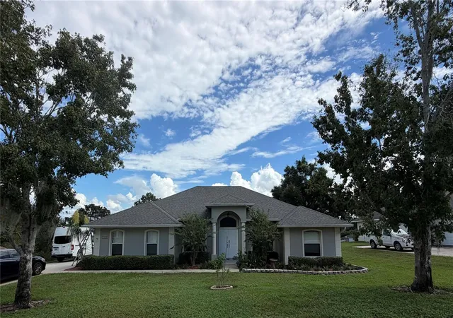 Photo 1 of Single family home for sale at 11413 Alameda Sandra Dr, Clermont, FL 34711 | MLS# OM733541 | Listing updated on 2026-10-17