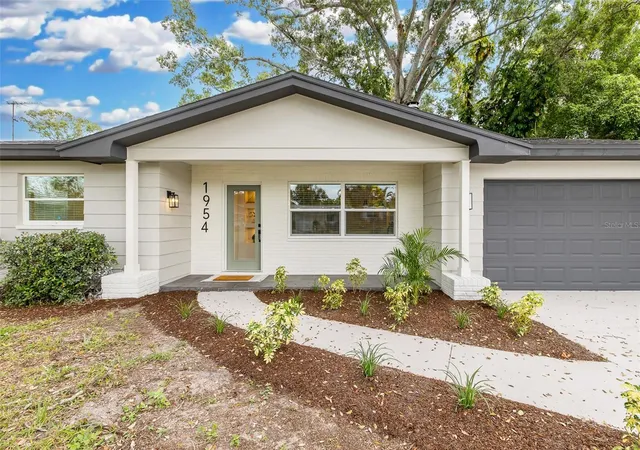 Photo 1 of Single family home for sale at 1954 Alton Dr, Clearwater, FL 33763 | MLS# TB8555449 | Listing updated on 2026-10-08