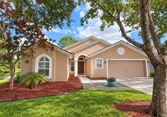 Photo 1 of Single family home for sale at 7831 Stoneleigh Dr, Land O Lakes, FL 34637 | MLS# TB8555450 | Listing updated on 2026-10-09