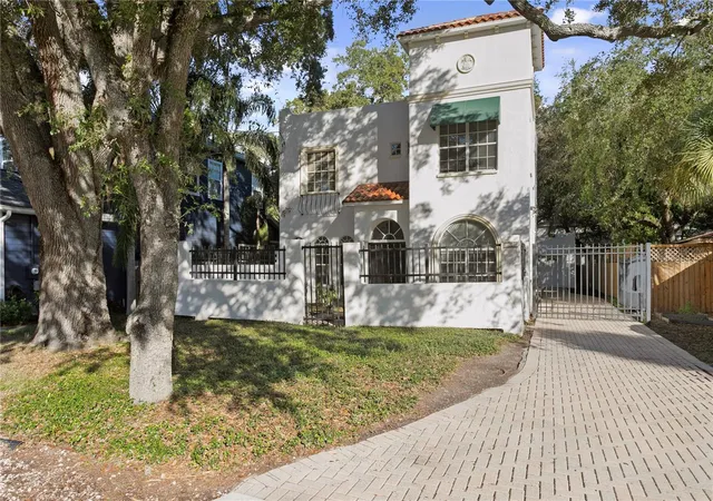 Photo 1 of Single family home for sale at 5821 Interbay Blvd, Tampa, FL 33611 | MLS# TB8555451 | Listing updated on 2026-10-07