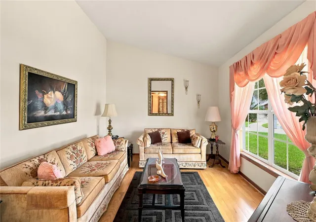 Photo 2 of Single family home for sale at 1539 Hawkesbury Ct, Winter Garden, FL 34787 | MLS# O6447692 | Listing updated on 2026-10-07