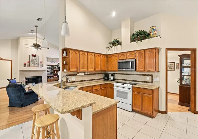 Photo 3 of Single family home for sale at 1539 Hawkesbury Ct, Winter Garden, FL 34787 | MLS# O6447692 | Listing updated on 2026-10-07