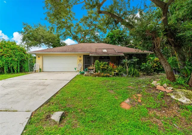 Single family home for sale at 620 Burke Rd, VENICE, FL 34293 | MLS# C7531625