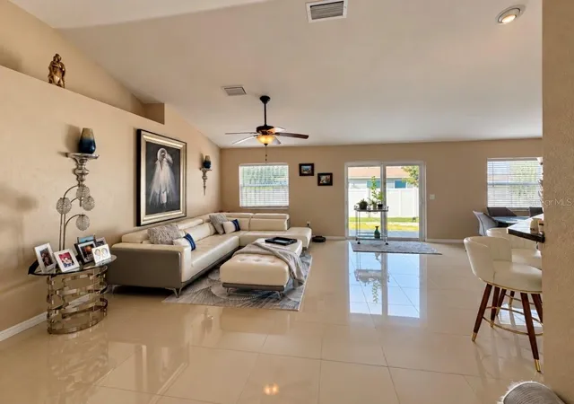 Photo 4 of Single family home for sale at 4915 SW 99th Place, Ocala, FL 34476 | MLS# OM733543 | Listing updated on 2026-10-08