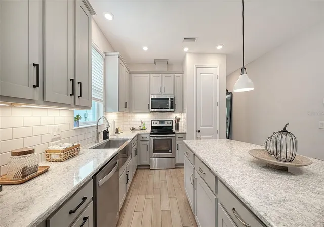 Photo 4 of Single family home for sale at 2531 Fireflag Ln, Sarasota, FL 34232 | MLS# A4708678 | Listing updated on 2026-10-08