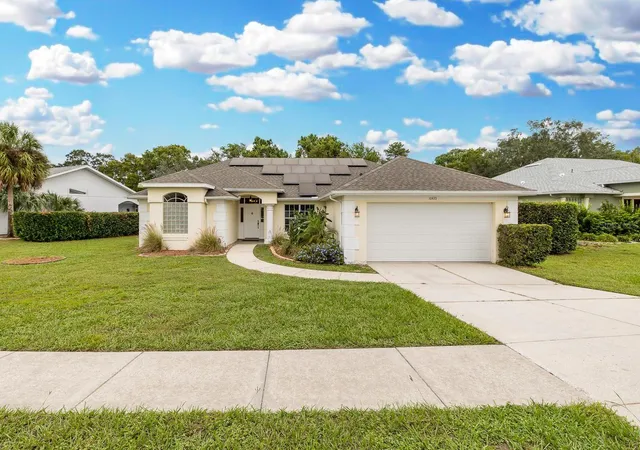 Photo 4 of Single family home for sale at 10435 Audie Brk Dr, Spring Hill, FL 34608 | MLS# W7890136 | Listing updated on 2026-10-08