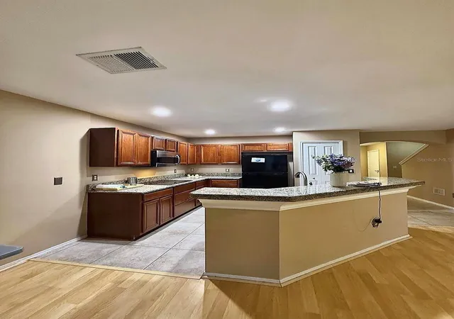 Photo 3 of Townhouse for sale at 2607 Oleander Lakes, Brandon, FL 33511 | MLS# O6447720 | Listing updated on 2026-10-07
