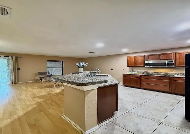 Photo 4 of Townhouse for sale at 2607 Oleander Lakes, Brandon, FL 33511 | MLS# O6447720 | Listing updated on 2026-10-07