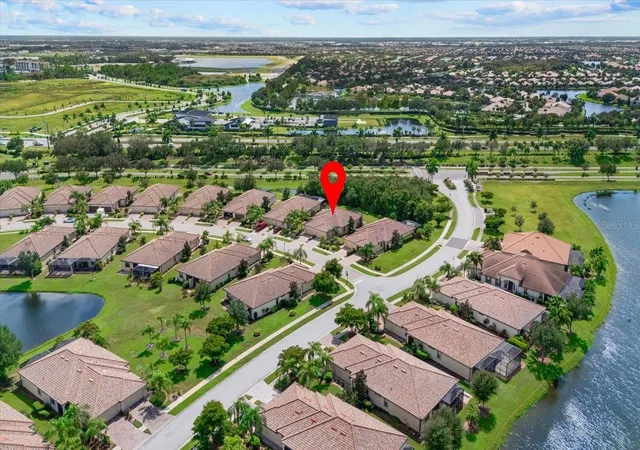Photo 3 of Single family home for sale at 19866 Benissimo Dr, Venice, FL 34293 | MLS# N6146082 | Listing updated on 2026-10-10
