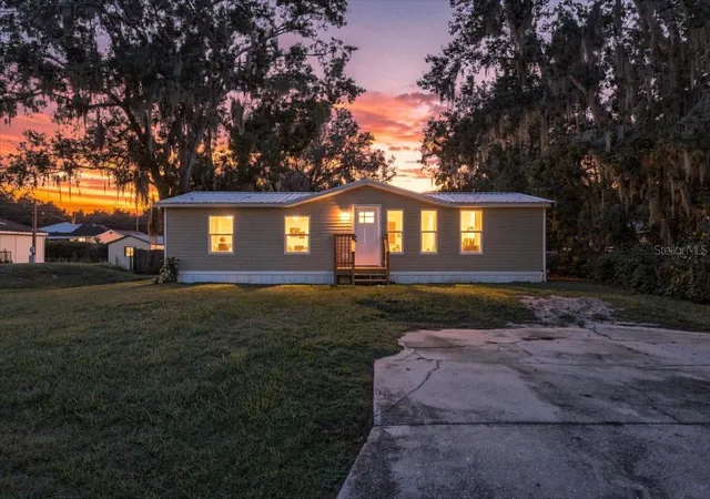 Manufactured home for sale at 2412 Is Oaks W, LAKELAND, FL 33805 | MLS# L4965592