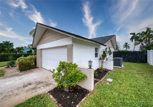 Photo 2 of Single family home for sale at 6316 5th Avenue Nw, Bradenton, FL 34209 | MLS# A4708688 | Listing updated on 2026-10-08