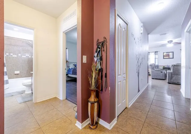 Photo 4 of Single family home for sale at 252 Sherri Lee Ln, Deland, FL 32720 | MLS# V4951679 | Listing updated on 2026-10-07
