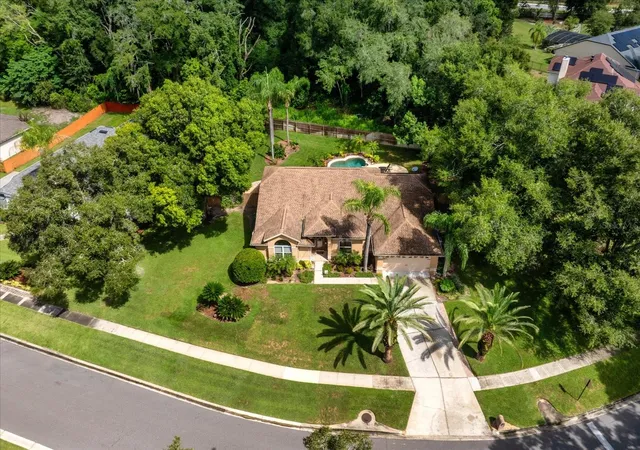 Photo 2 of Single family home for sale at 1660 Sweetwater W Cir, Apopka, FL 32712 | MLS# O6447724 | Listing updated on 2026-10-08