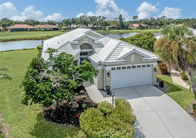 Photo 1 of Single family home for sale at 565 Fallbrook Dr, Venice, FL 34292 | MLS# N6146083 | Listing updated on 2026-10-08