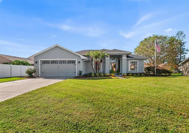 Photo 1 of Single family home for sale at 435 Lake Harris Dr, Lakeland, FL 33813 | MLS# TB8555492 | Listing updated on 2026-10-20