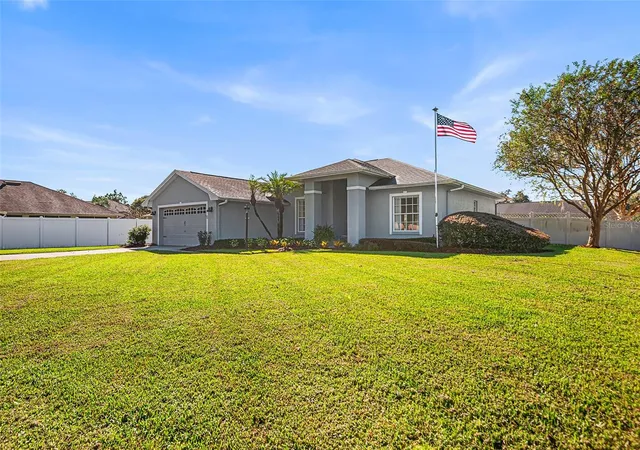 Photo 1 of Single family home for sale at 435 Lake Harris Dr, Lakeland, FL 33813 | MLS# TB8555492 | Listing updated on 2026-10-20