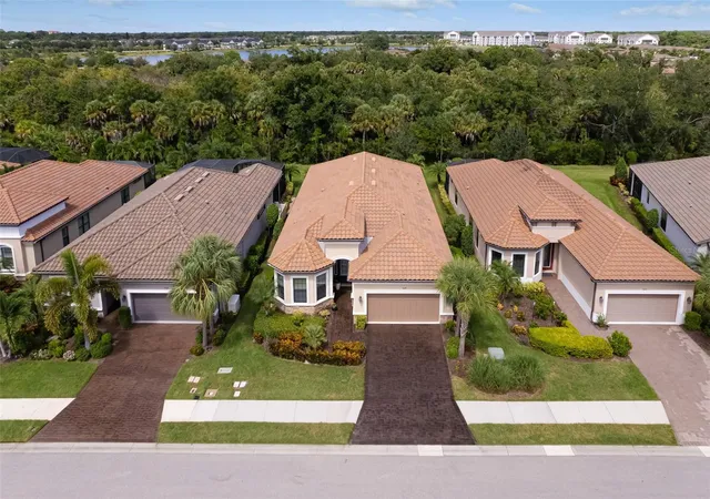 Photo 4 of Single family home for sale at 5628 Semolino St, Nokomis, FL 34275 | MLS# A4708692 | Listing updated on 2026-10-08