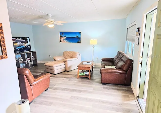 Listing Photo 5 - Condo for sale in building located at 11620 Park Blvd, Seminole, FL 33772 - Unit #303