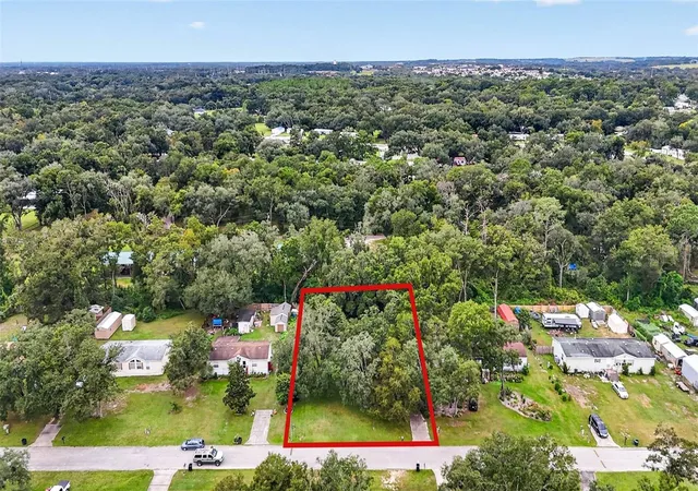 Photo 2 of Manufactured home for sale at 7305 Timber Crst Ln, Zephyrhills, FL 33540 | MLS# TB8555503 | Listing updated on 2026-10-09