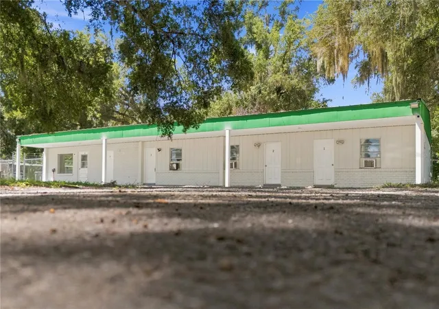 Photo 2 of Single family home for sale at 5562 S Us 301, Bushnell, FL 33513 | MLS# TB8555506 | Listing updated on 2026-10-07