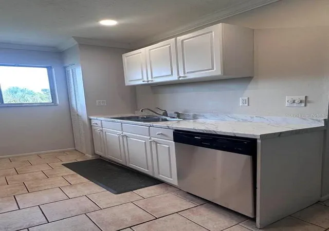 Photo 3 of Condo for sale at 2948 Clark Rd #224, Sarasota, FL 34231 | MLS# O6447737 | Listing updated on 2026-10-07