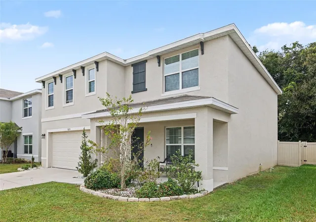 Photo 3 of Single family home for sale at 8693 Triumph Cir, Wildwood, FL 34785 | MLS# O6447738 | Listing updated on 2026-10-07