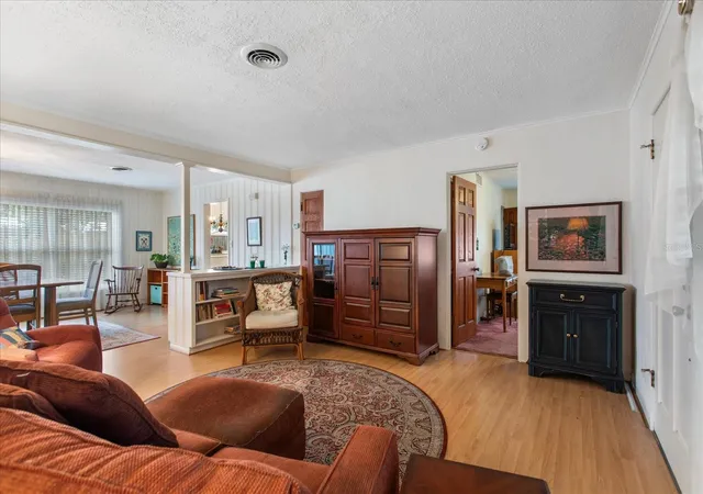 Photo 3 of Single family home for sale at 4099 Shorecrest Dr, Orlando, FL 32804 | MLS# G5118720 | Listing updated on 2026-10-13