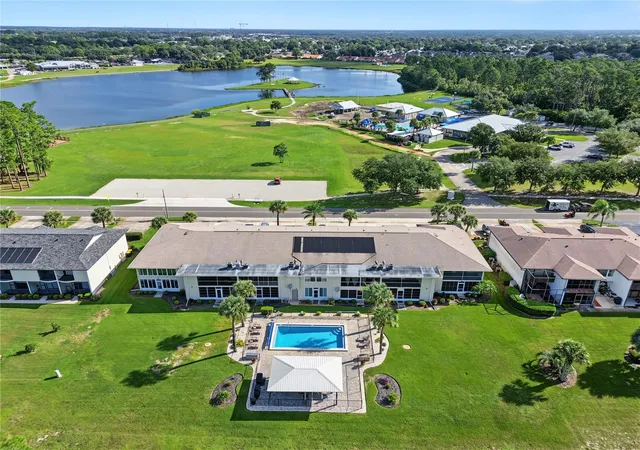 Listing Photo 4 - Condo for sale in building located at 3621 Edgewater Dr, Sebring, FL 33872 - Unit #207