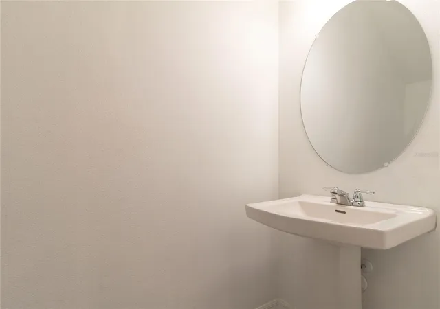 Photo 4 of Townhouse for sale at 2918 Canary Ave, Davenport, FL 33837 | MLS# S5158989 | Listing updated on 2026-10-08