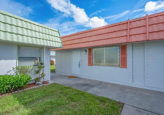 Photo 2 of Condo for sale at 1802 Bedford Ln #9, Sun City Center, FL 33573 | MLS# TB8555518 | Listing updated on 2026-10-09