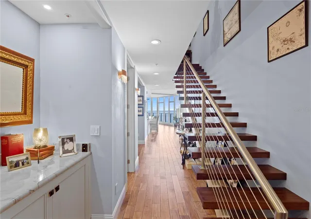 Photo 3 of Condo for sale at 175 1st Street S #2307, Saint Petersburg, FL 33701 | MLS# TB8555523 | Listing updated on 2026-10-22