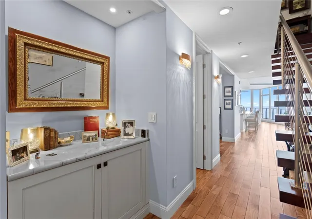Photo 3 of Condo for sale at 175 1st Street S #2307, Saint Petersburg, FL 33701 | MLS# TB8555523 | Listing updated on 2026-10-22
