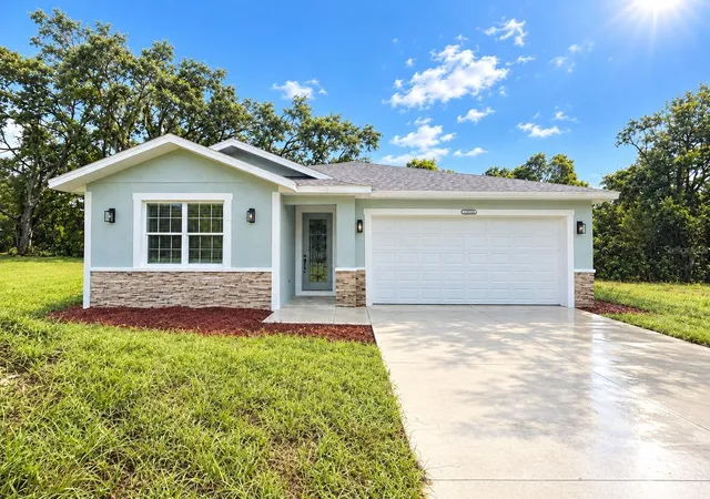 Single family home for sale at 13899 SE 53rd Terrace, SUMMERFIELD, FL 34491 | MLS# OM733556