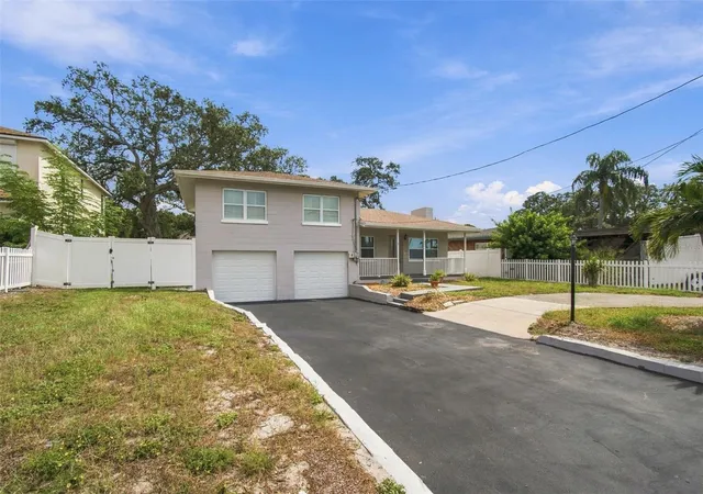 Photo 3 of Single family home for sale at 5441 113th Street, Seminole, FL 33772 | MLS# A4708704 | Listing updated on 2026-10-08